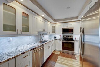 531 N Ocean Blvd in Pompano Beach, FL - Building Photo - Building Photo