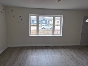 2710 Eaton Pl in Flint, MI - Building Photo - Building Photo