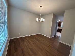 208 Cornwell Wy in Calhoun, GA - Building Photo - Building Photo