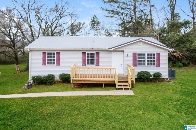 property at 1003 Oak Blvd