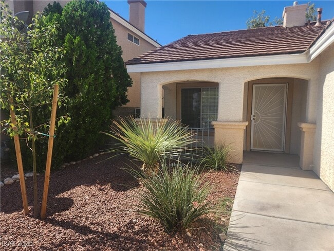 property at 1405 Iron Springs Dr