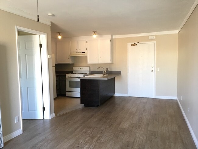 3029 Broadway in San Diego, CA - Building Photo - Building Photo