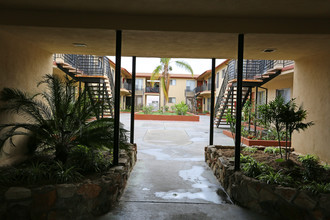 Fulton III Apartments in North Hollywood, CA - Building Photo - Building Photo