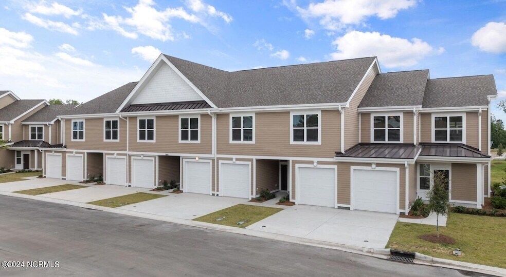 8067 Purchase Ne Pl in Leland, NC - Foto de edificio