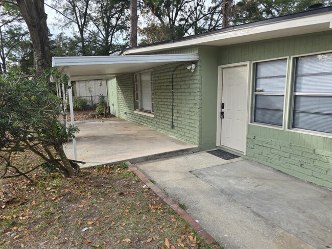 7911 Cecil St in Jacksonville, FL - Building Photo - Building Photo