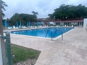 2600 SE Ocean Blvd in Stuart, FL - Building Photo - Building Photo