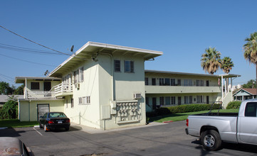 Lime Manor Apartments in Riverside, CA - Building Photo - Building Photo