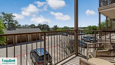 2745 Westpointe Dr, Unit 16207 in New Braunfels, TX - Foto de edificio - Building Photo