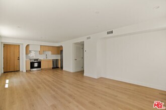 2669 Benedict St in Los Angeles, CA - Building Photo - Building Photo