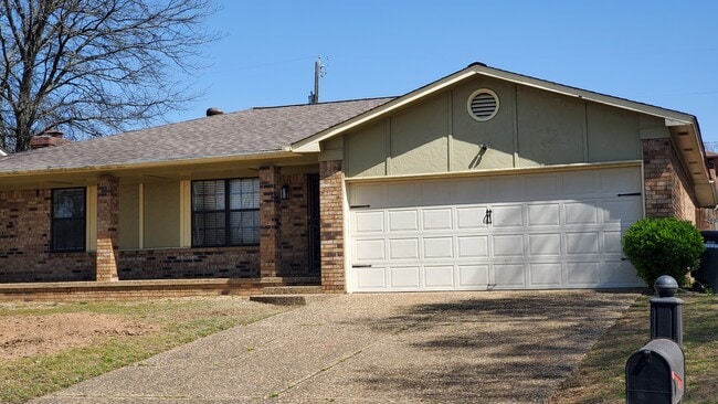 89 Spring Grove Dr in Sherwood, AR - Building Photo - Building Photo