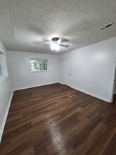 203 Naomi Dr in Dothan, AL - Building Photo - Building Photo