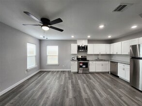 7735 Orebo St in Houston, TX - Building Photo - Building Photo