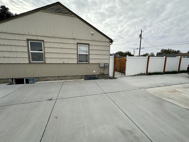 property at 1317 Farrell Ln