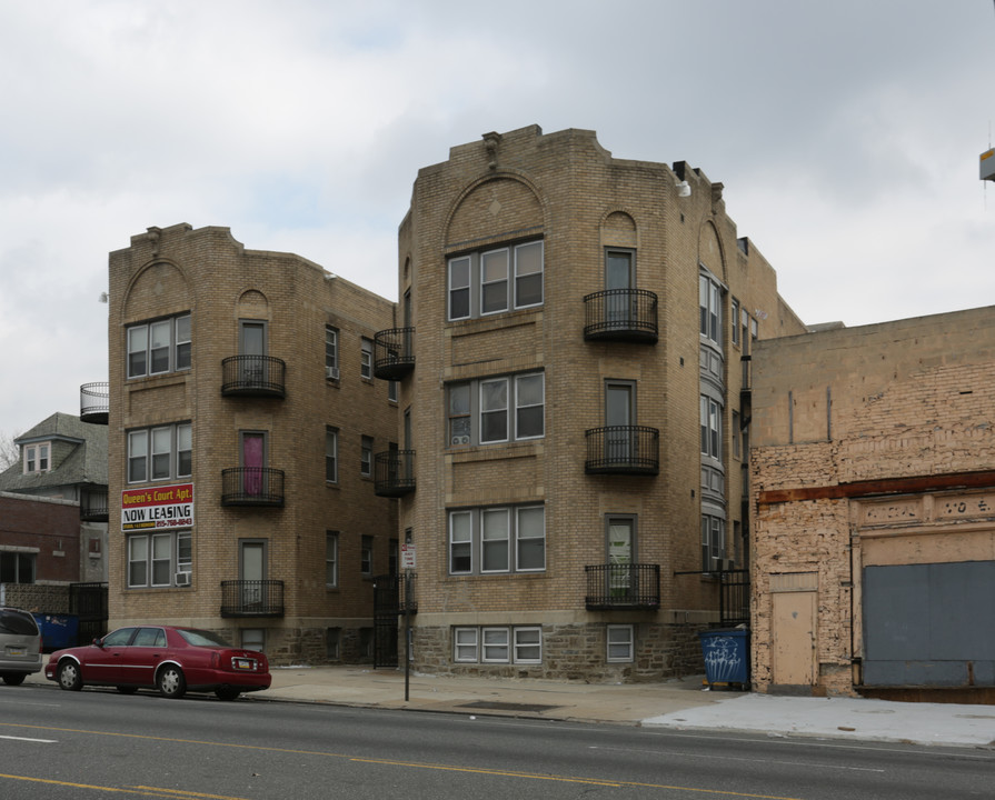 Queens Court Apartments in Philadelphia, PA - Foto de edificio