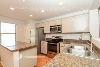 8524 N 64th Ave in Glendale, AZ - Foto de edificio - Building Photo