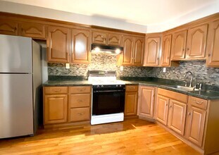 163 Bennington St in Boston, MA - Building Photo - Building Photo