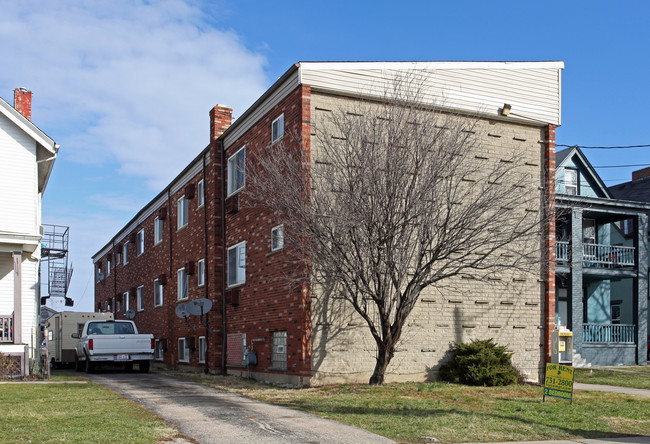 1760 Cleneay Ave in Cincinnati, OH - Building Photo - Building Photo