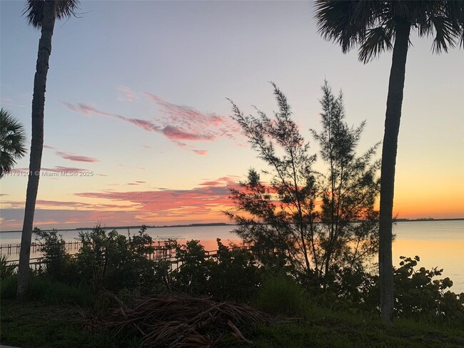 property at 6003 S Indian River Dr