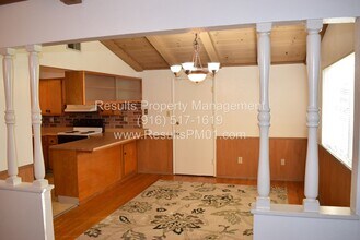 8698 Cliffwood Way in Sacramento, CA - Building Photo - Building Photo