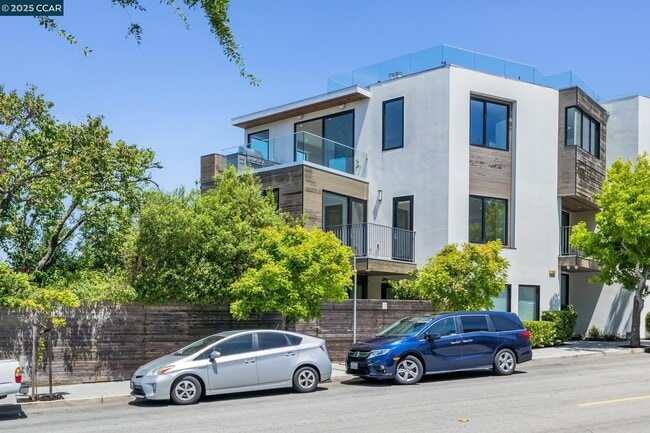 100 Southern Heights Ave in San Francisco, CA - Building Photo - Building Photo