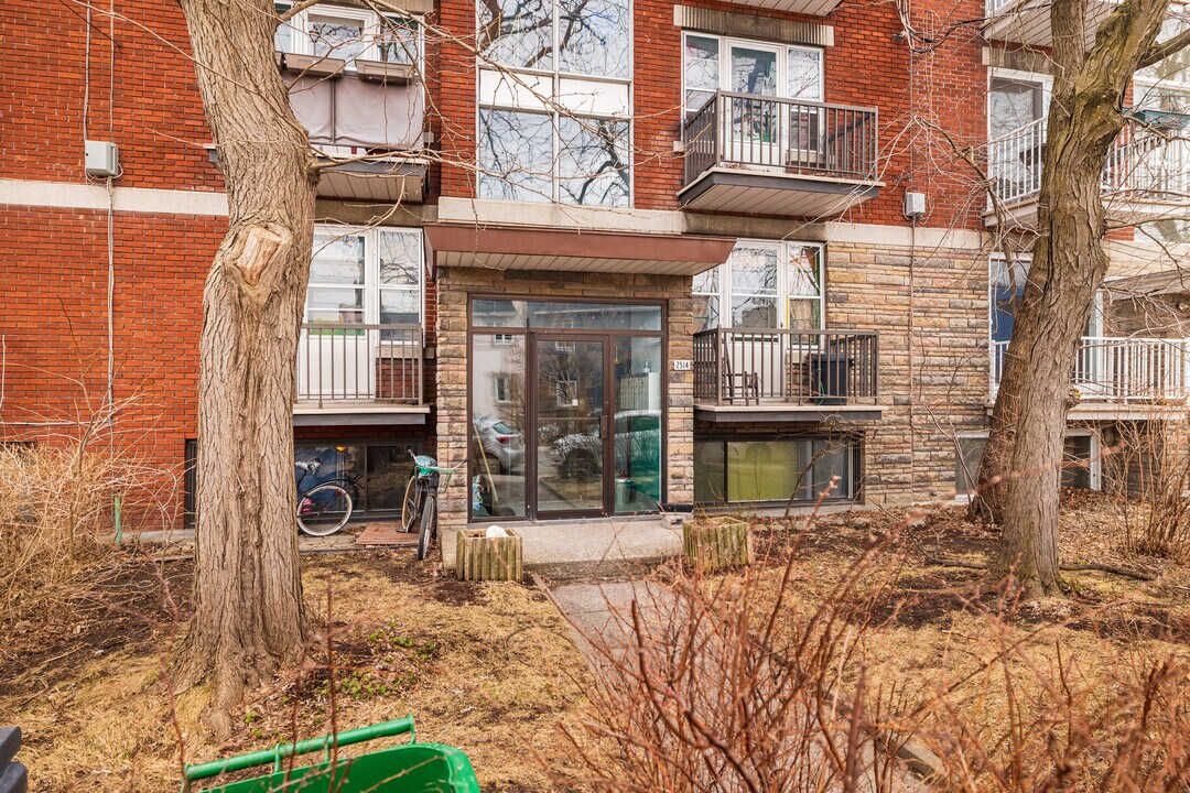 2514 Des Carrières St in Montréal, QC - Building Photo