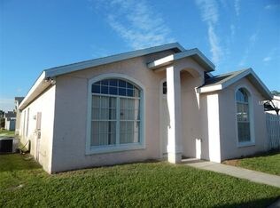 2365 Harbor Town Dr in Kissimmee, FL - Foto de edificio