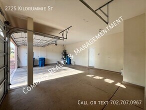 2725 Kildrummie St in Henderson, NV - Building Photo - Building Photo