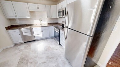 17 Marie Pkwy in Albany, NY - Building Photo - Building Photo