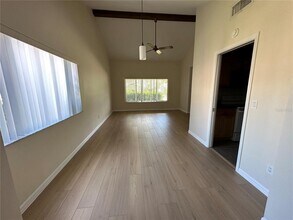 852 Woodside Rd in Maitland, FL - Building Photo - Building Photo