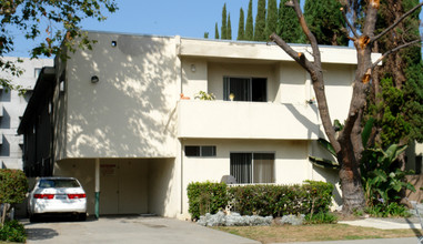 3755 Mentone Ave in Los Angeles, CA - Building Photo - Building Photo