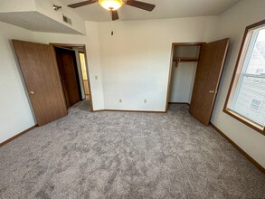 2717 West St in Ames, IA - Building Photo - Building Photo