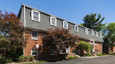 Forest Hills Apartments in Battle Creek, MI - Building Photo - Building Photo