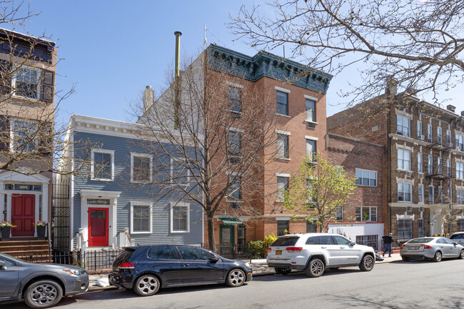 307 Baltic St in Brooklyn, NY - Building Photo - Building Photo