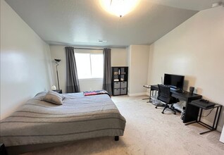 5233 W Cannavale Ln in Herriman, UT - Building Photo - Building Photo