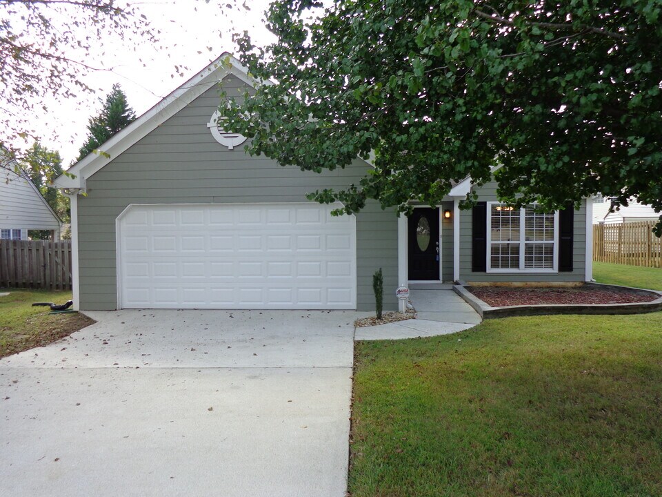 2999 Heather Lake Dr in Austell, GA - Building Photo