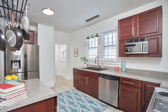 104 W Trinity Ave in Durham, NC - Building Photo - Building Photo