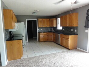 709 Wheatland Dr in Junction City, KS - Building Photo - Building Photo