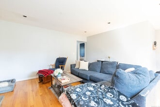 48 Wentworth St in Milford, CT - Building Photo - Building Photo