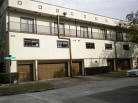 1342 Rutland St in Houston, TX - Building Photo