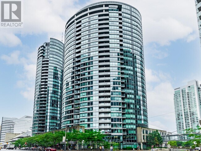 property at 373 Front St W