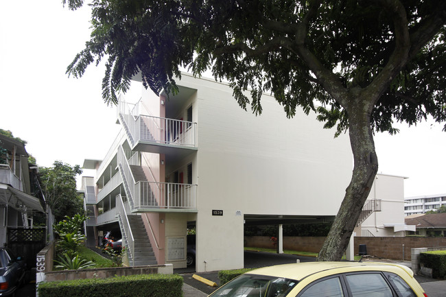 1539 Liholiho St in Honolulu, HI - Building Photo - Building Photo