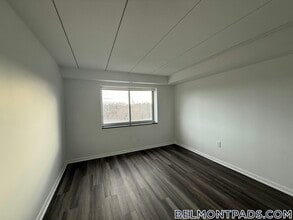 53 Hill Rd, Unit 510 in Belmont, MA - Building Photo - Building Photo