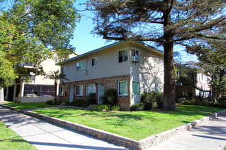 903 N Garfield St in Santa Ana, CA - Building Photo - Building Photo