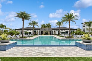 Savelle Nona West in Orlando, FL - Building Photo