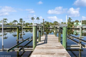 1282 SW Pelican Crescent in Palm City, FL - Building Photo - Building Photo