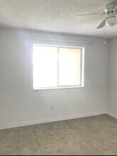 460 S Park Rd in Hollywood, FL - Building Photo - Building Photo