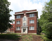 2834 Harrison St in Kansas City, MO - Foto de edificio - Building Photo