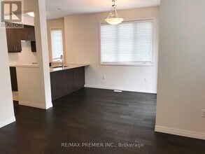 60 Farley Ln in Hamilton, ON - Building Photo - Building Photo