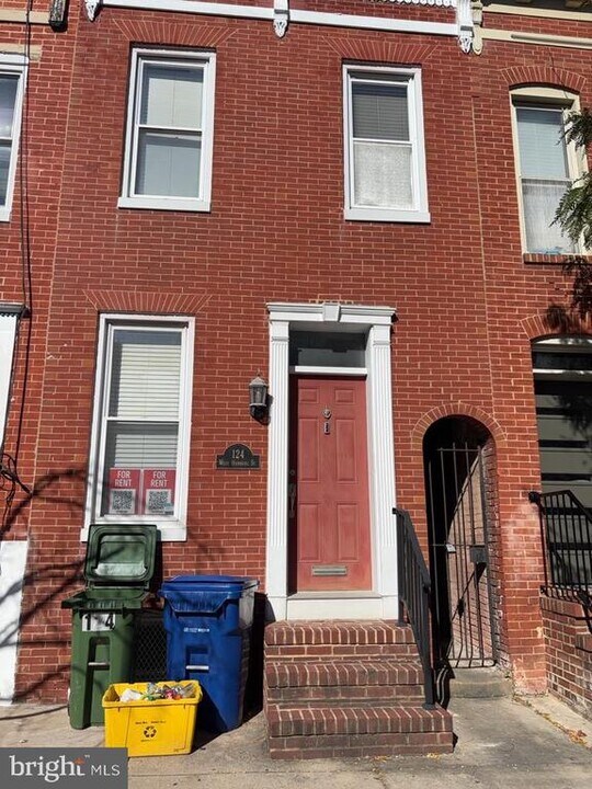 124 W Hamburg St in Baltimore, MD - Building Photo