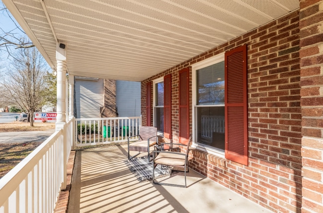 property at 2119 Flint Glenn Ln